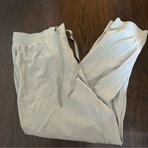 Mint gap fit joggers - L